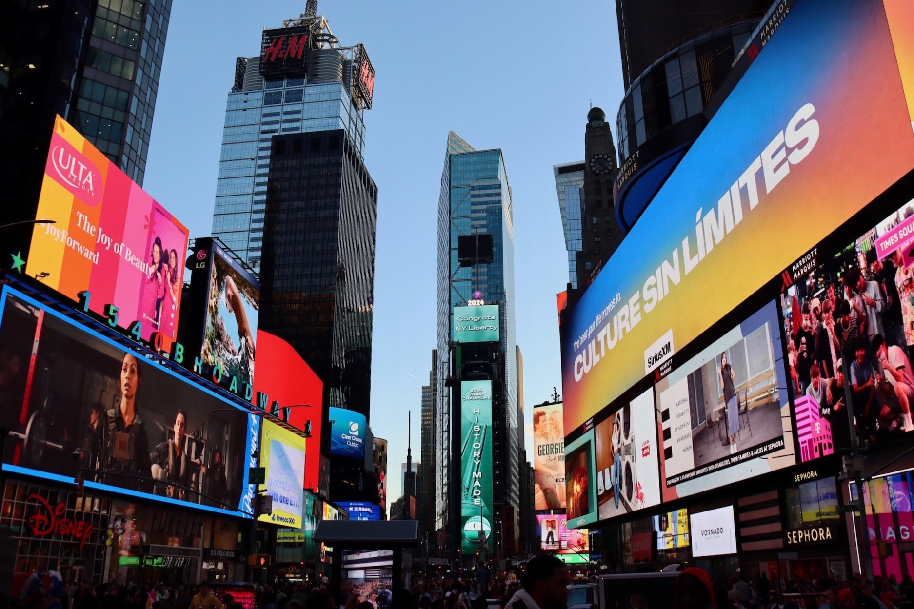 Times Square New York États-Unis Voyage Hello June hellojune.be